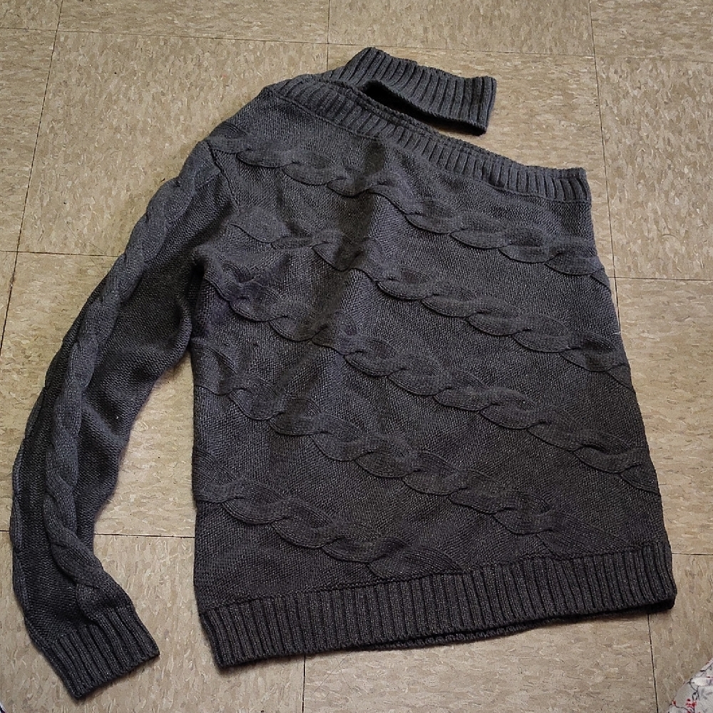 G.I.L.I. Gray Off-the-Shoulder Sweater